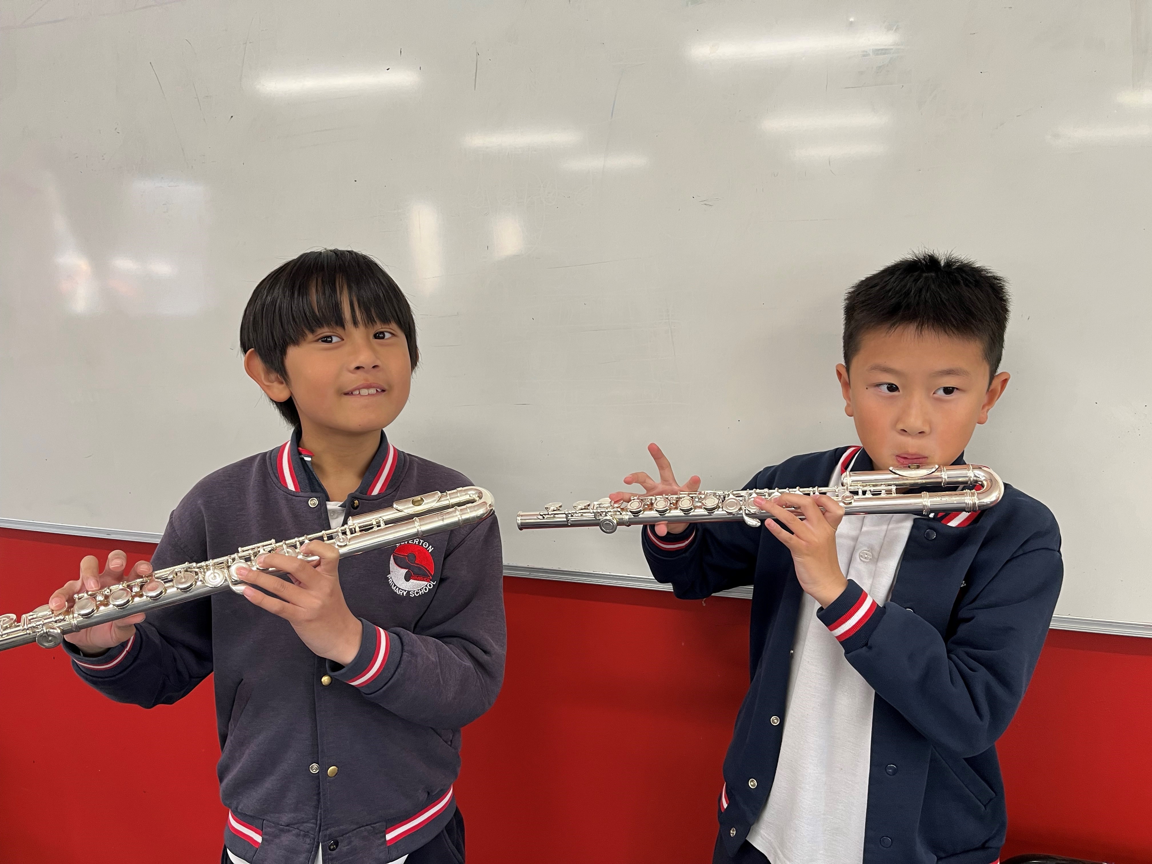 /uploaded_files/media/gallery/1728609525Flute 1.jpg
